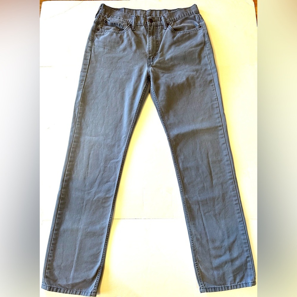 Levi 514 Men's Blue Jeans size 33x34